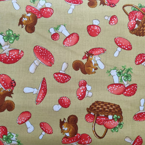 Squirrel & Mushrooms Green