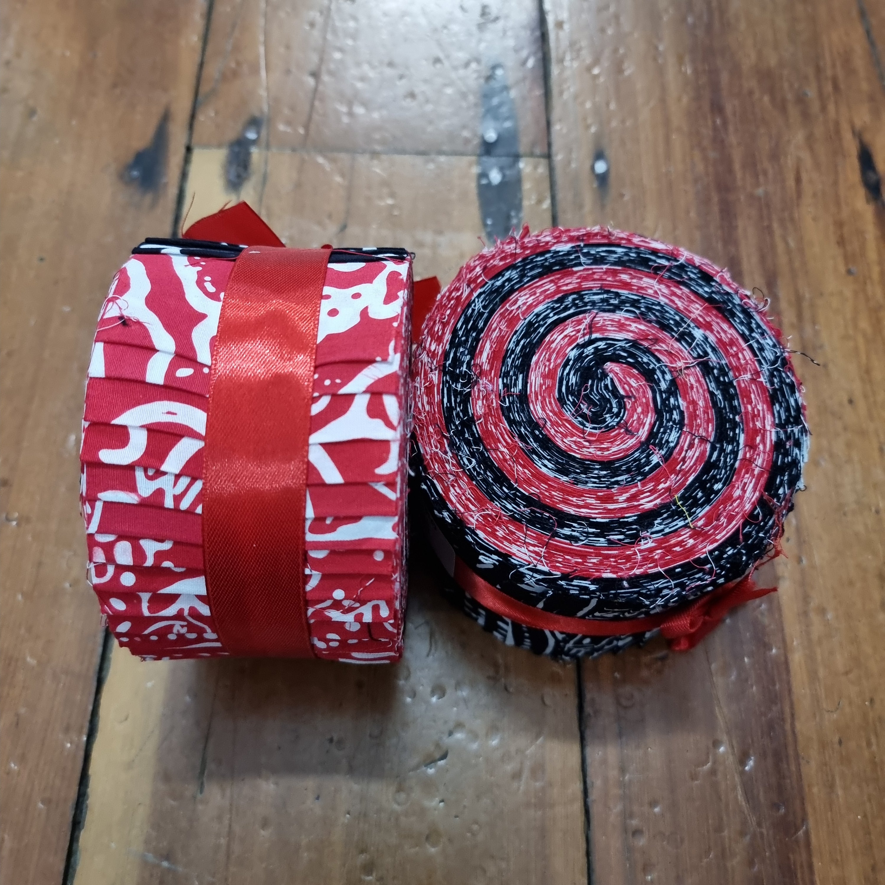 Black/Red Jelly Roll