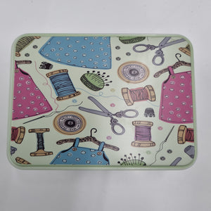 Sewing Kit in tin